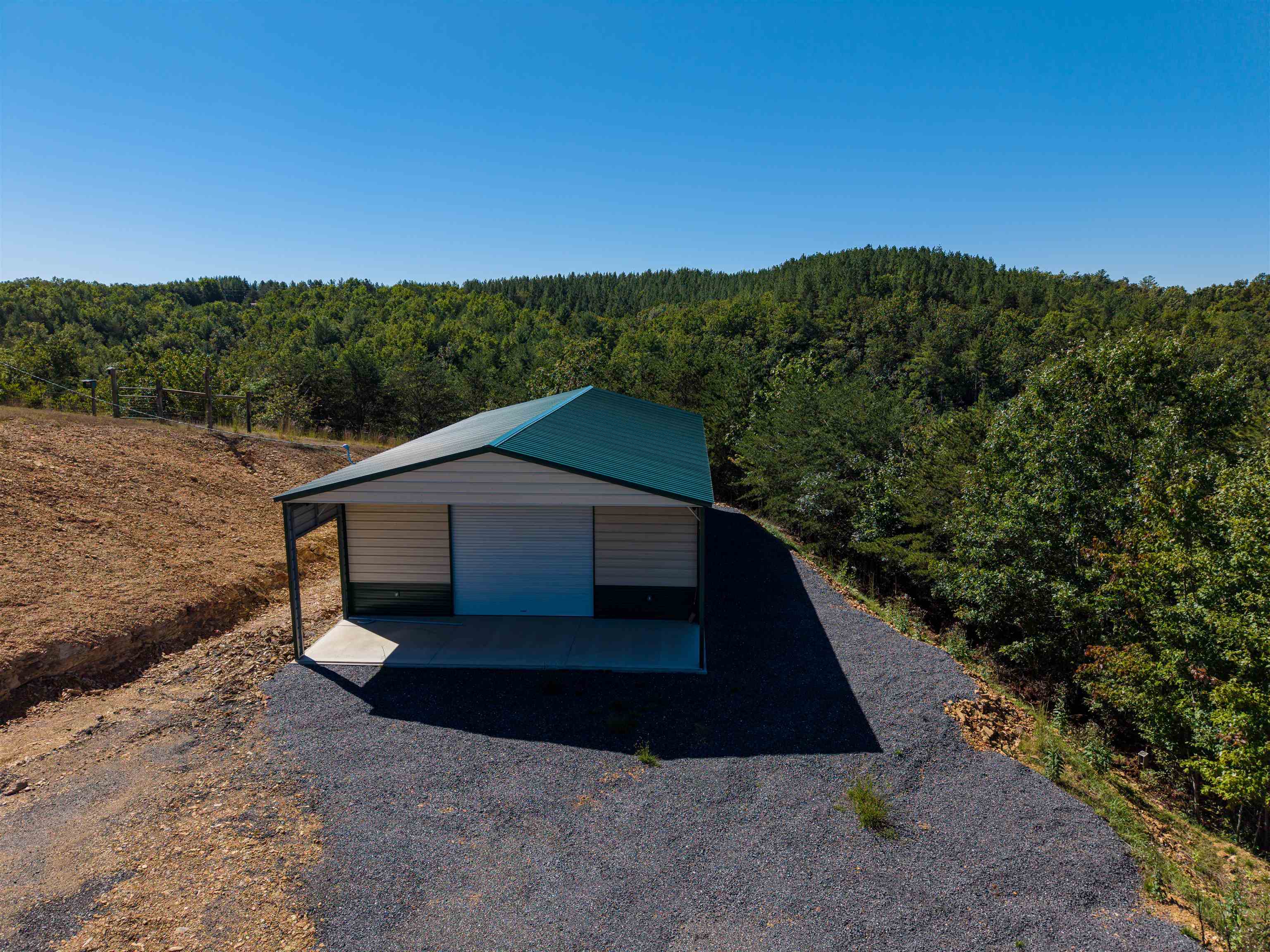 1475 OVERLOOK WAY, CLIFTON FORGE, Virginia 24422, 2 Bedrooms Bedrooms, ,3 BathroomsBathrooms,Residential,14,1475 OVERLOOK WAY,682770 MLS # 682770
