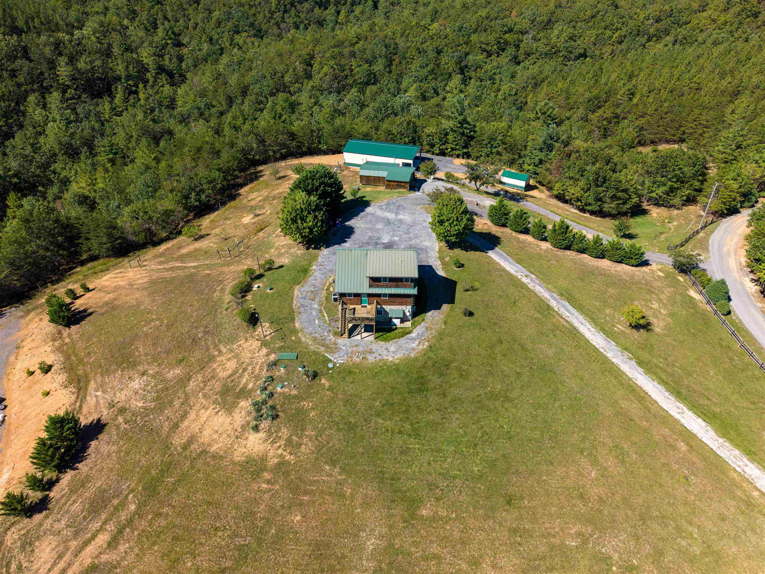 1475 OVERLOOK WAY, CLIFTON FORGE, Virginia 24422, 2 Bedrooms Bedrooms, ,3 BathroomsBathrooms,Residential,14,1475 OVERLOOK WAY,682770 MLS # 682770