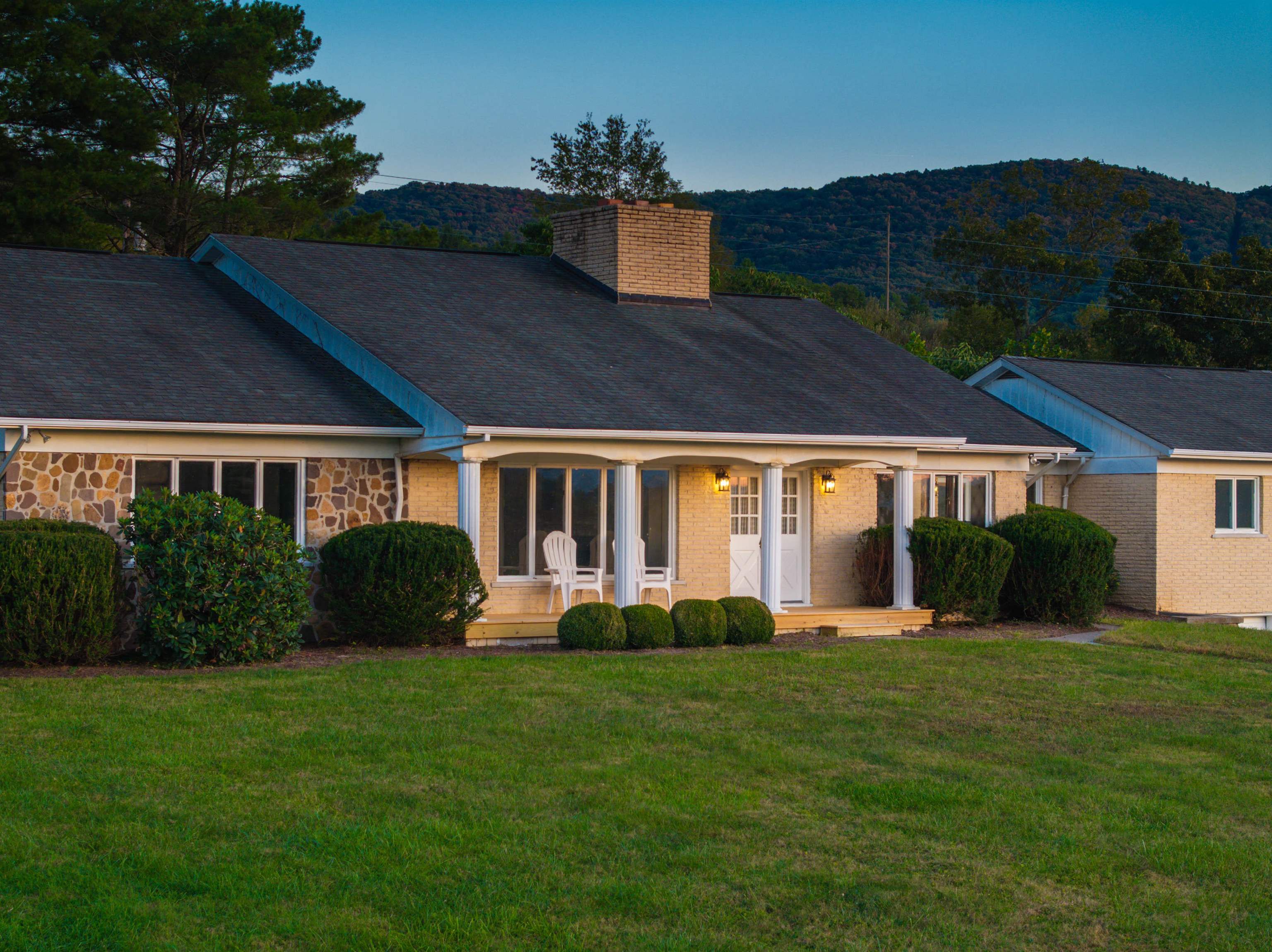 2276 LITTLE CALF PASTURE HWY, SWOOPE, Virginia 24479, 5 Bedrooms Bedrooms, ,3 BathroomsBathrooms,Residential,14,2276 LITTLE CALF PASTURE HWY,682794 MLS # 682794