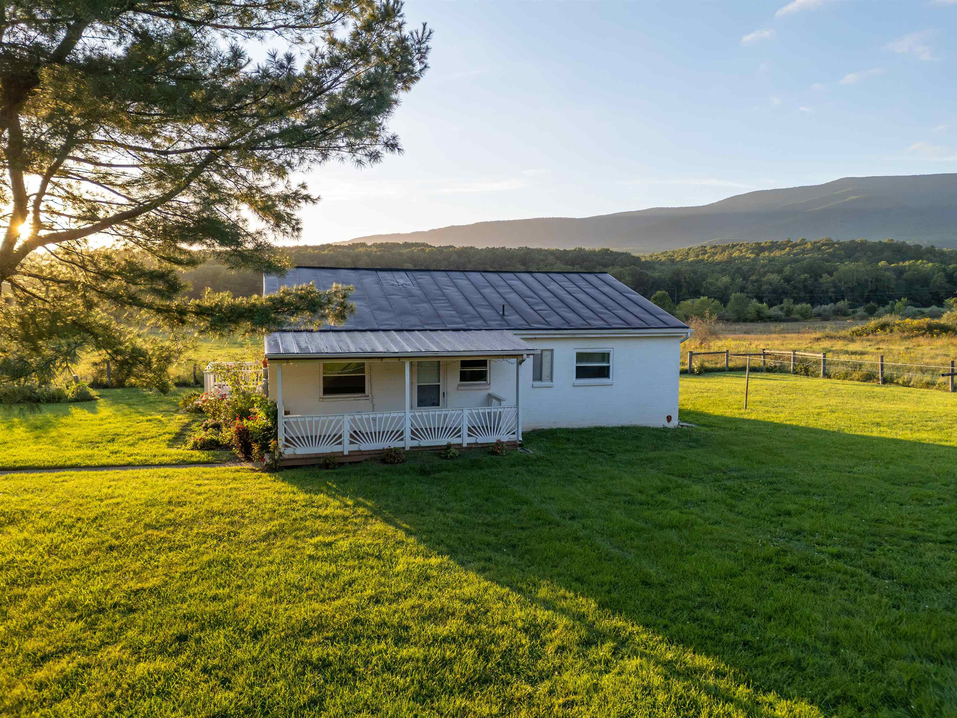 2276 LITTLE CALF PASTURE HWY, SWOOPE, Virginia 24479, 5 Bedrooms Bedrooms, ,3 BathroomsBathrooms,Residential,14,2276 LITTLE CALF PASTURE HWY,682794 MLS # 682794