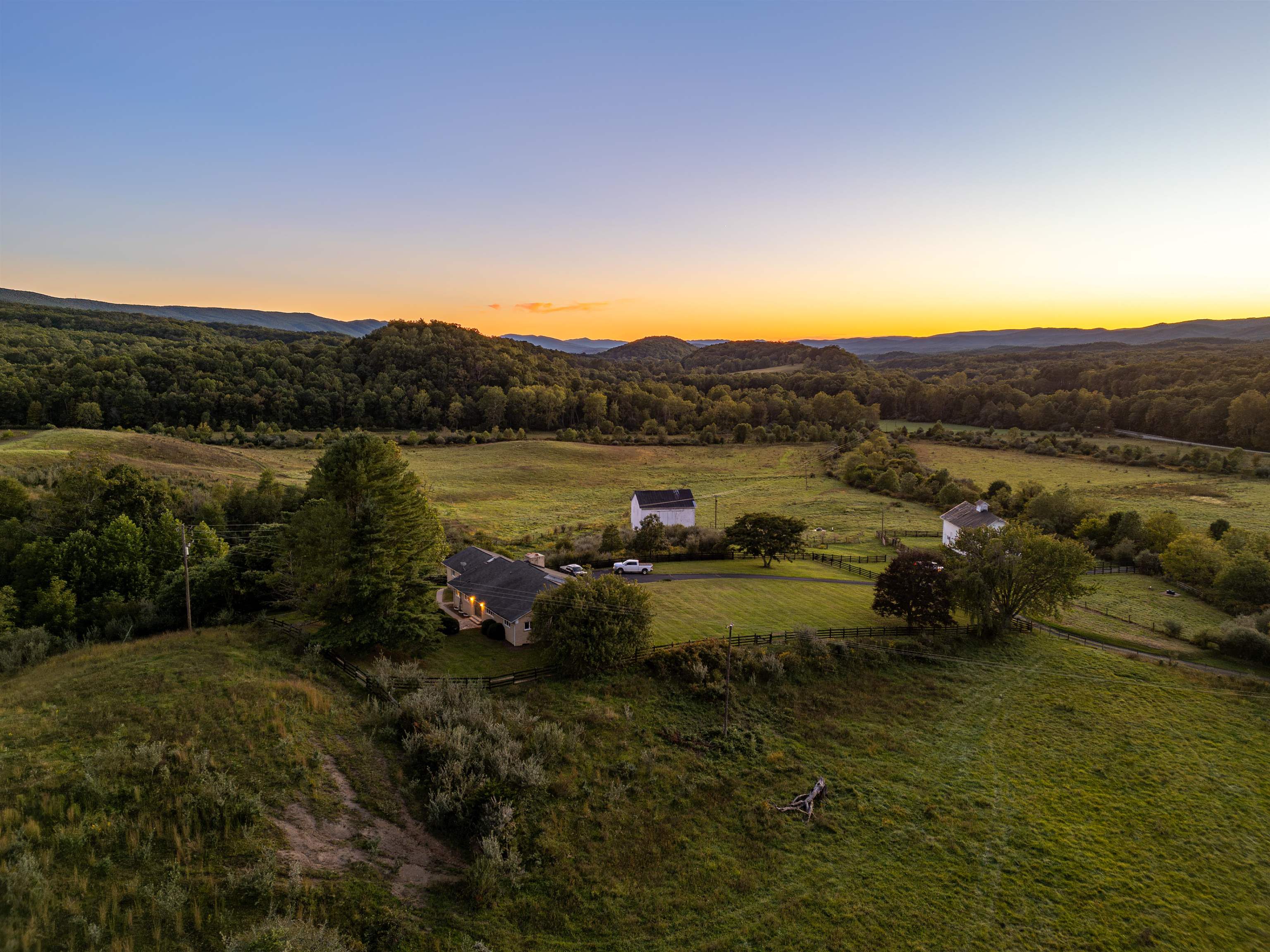 2276 LITTLE CALF PASTURE HWY, SWOOPE, Virginia 24479, 5 Bedrooms Bedrooms, ,3 BathroomsBathrooms,Residential,14,2276 LITTLE CALF PASTURE HWY,682794 MLS # 682794