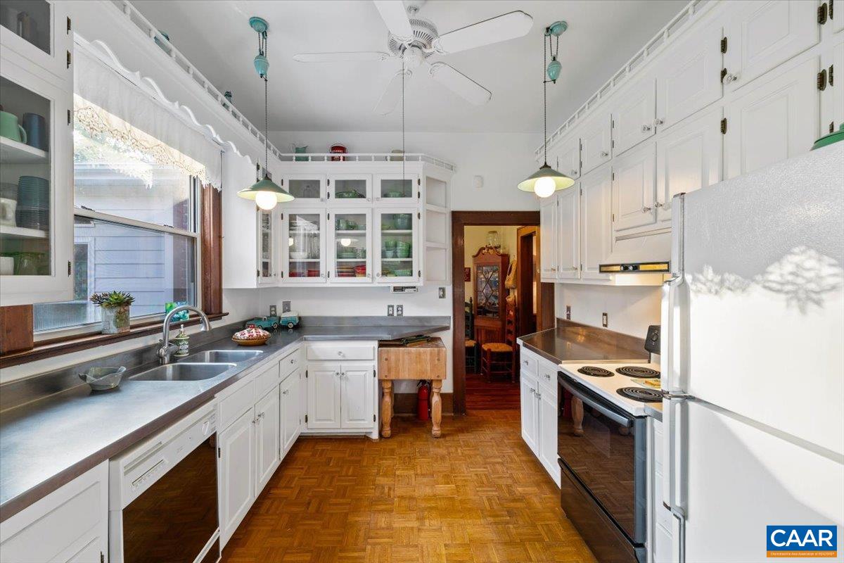 2492 STABLE RD, HILLSVILLE, Virginia 24343, 6 Bedrooms Bedrooms, ,5 BathroomsBathrooms,Residential,14,2492 STABLE RD,679287 MLS # 679287 2492 STABLE RD, HILLSVILLE, Virginia 24343, 6 Bedrooms Bedrooms, ,5 BathroomsBathrooms,Residential,14,2492 STABLE RD,679287 MLS # 679287