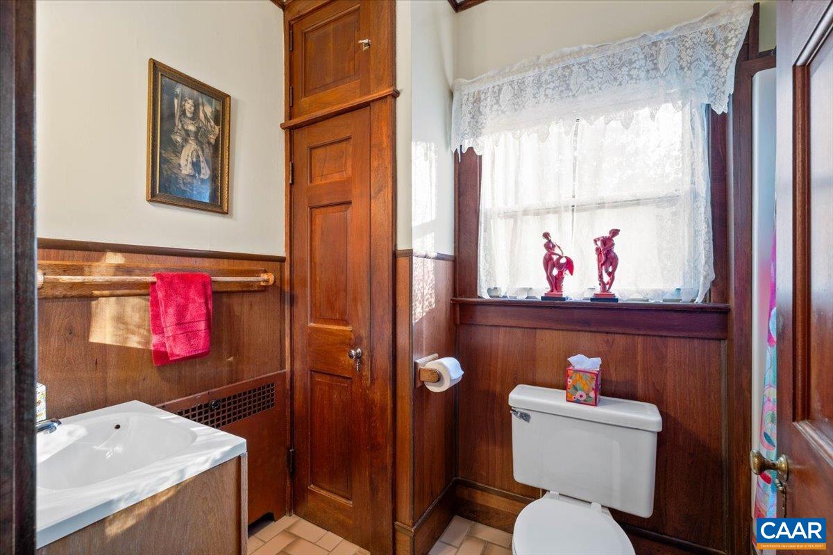 2492 STABLE RD, HILLSVILLE, Virginia 24343, 6 Bedrooms Bedrooms, ,5 BathroomsBathrooms,Residential,14,2492 STABLE RD,679287 MLS # 679287 2492 STABLE RD, HILLSVILLE, Virginia 24343, 6 Bedrooms Bedrooms, ,5 BathroomsBathrooms,Residential,14,2492 STABLE RD,679287 MLS # 679287