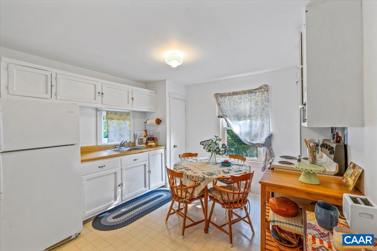 2492 STABLE RD, HILLSVILLE, Virginia 24343, 6 Bedrooms Bedrooms, ,5 BathroomsBathrooms,Residential,14,2492 STABLE RD,679287 MLS # 679287 2492 STABLE RD, HILLSVILLE, Virginia 24343, 6 Bedrooms Bedrooms, ,5 BathroomsBathrooms,Residential,14,2492 STABLE RD,679287 MLS # 679287
