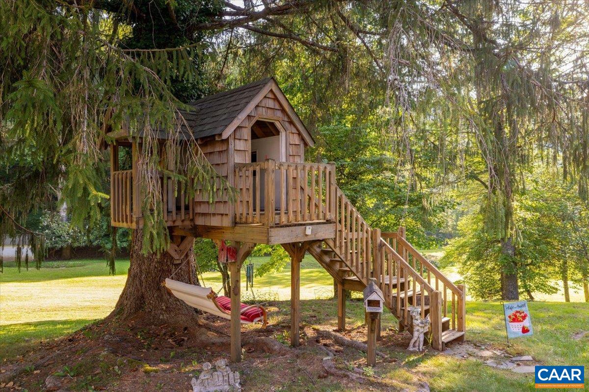2492 STABLE RD, HILLSVILLE, Virginia 24343, 6 Bedrooms Bedrooms, ,5 BathroomsBathrooms,Residential,14,2492 STABLE RD,679287 MLS # 679287 2492 STABLE RD, HILLSVILLE, Virginia 24343, 6 Bedrooms Bedrooms, ,5 BathroomsBathrooms,Residential,14,2492 STABLE RD,679287 MLS # 679287