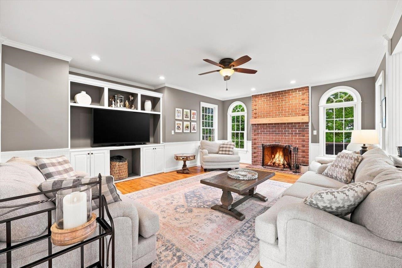 319 PARKINS LN, VERONA, Virginia 24482, 5 Bedrooms Bedrooms, ,3 BathroomsBathrooms,Residential,14,319 PARKINS LN,683012 MLS # 683012