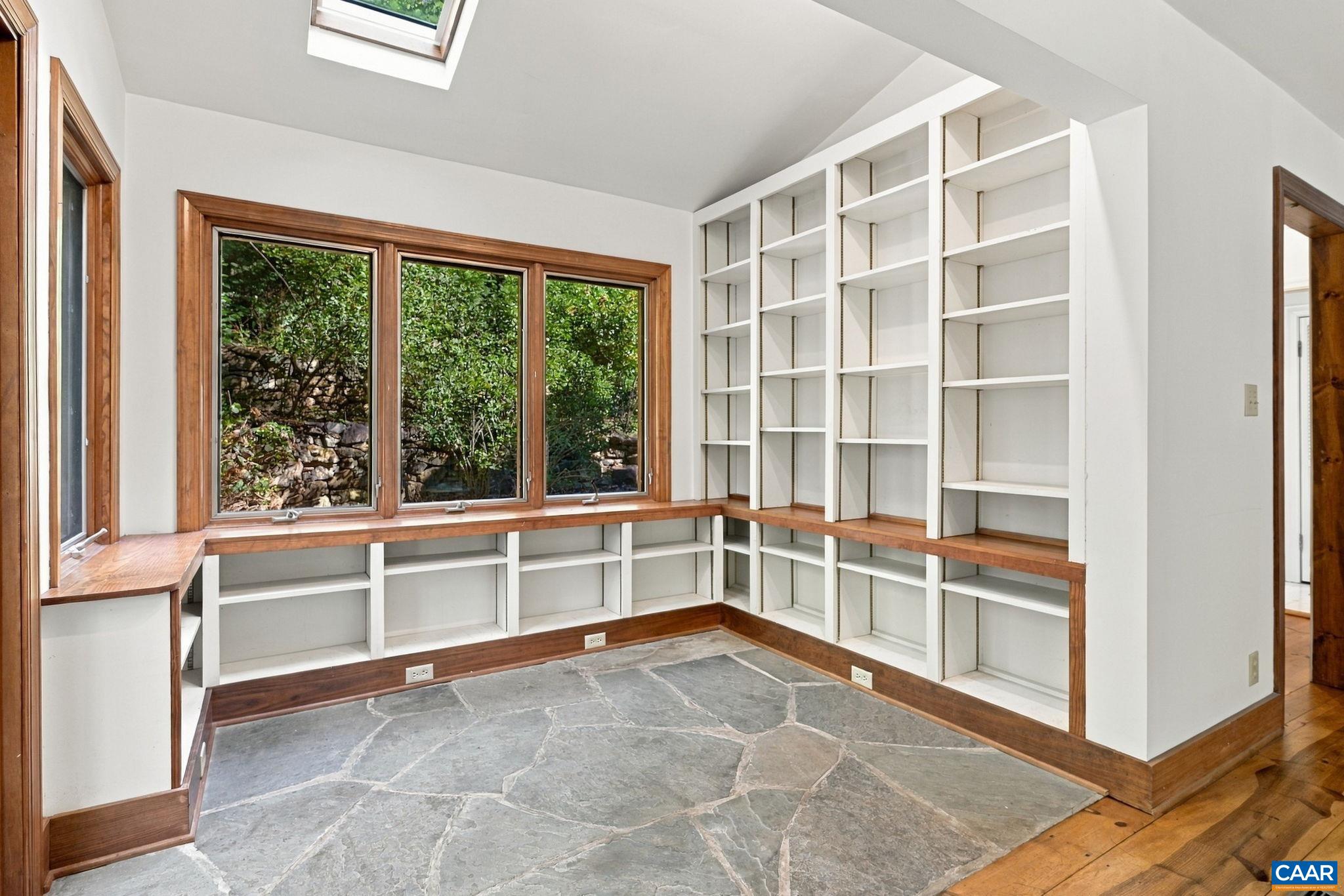 1956 LOCUST HOLLOW RD, CHARLOTTESVILLE, Virginia 22901, 3 Bedrooms Bedrooms, ,2 BathroomsBathrooms,Residential,14,1956 LOCUST HOLLOW RD,683202 MLS # 683202 1956 LOCUST HOLLOW RD, CHARLOTTESVILLE, Virginia 22901, 3 Bedrooms Bedrooms, ,2 BathroomsBathrooms,Residential,14,1956 LOCUST HOLLOW RD,683202 MLS # 683202