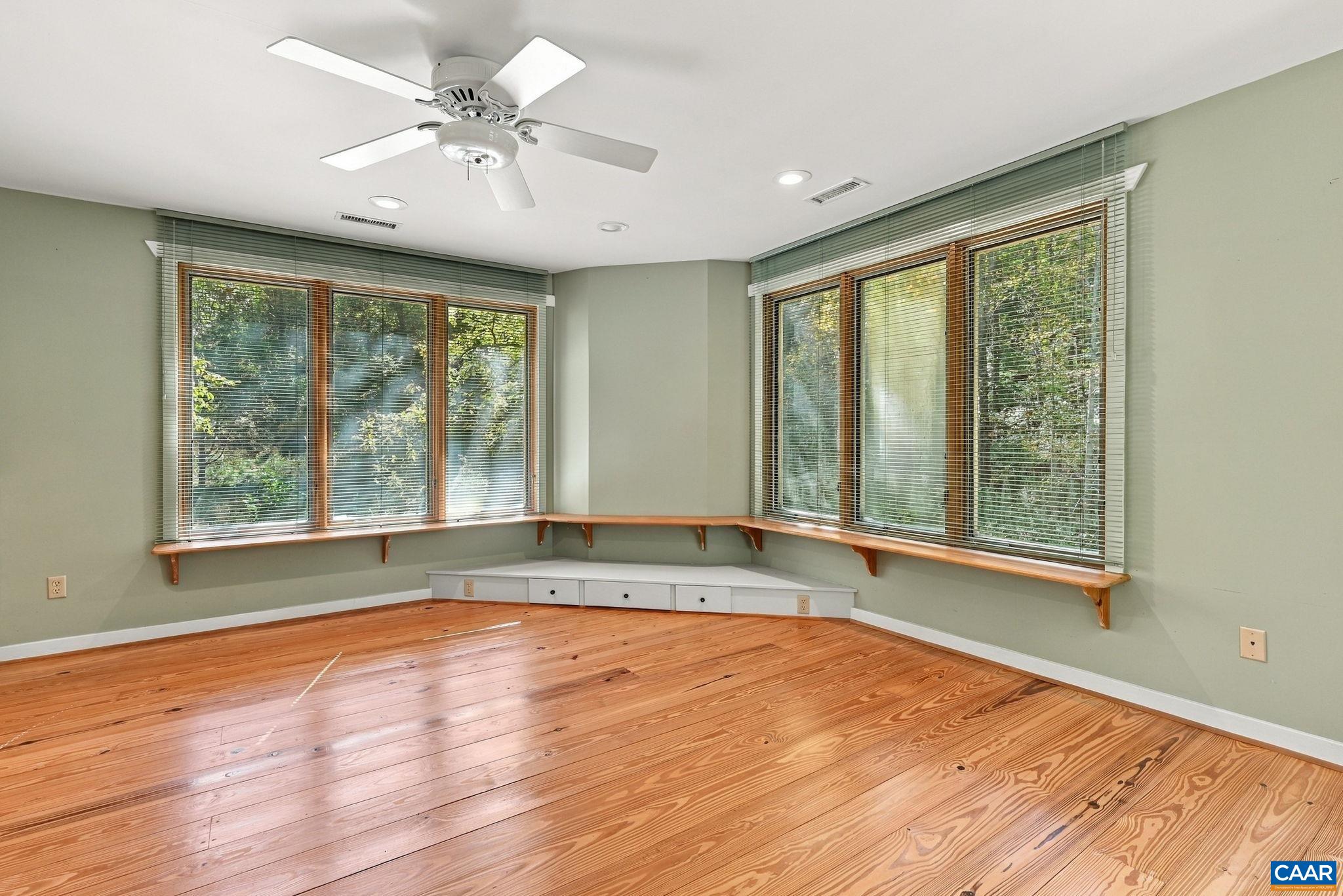 1956 LOCUST HOLLOW RD, CHARLOTTESVILLE, Virginia 22901, 3 Bedrooms Bedrooms, ,2 BathroomsBathrooms,Residential,14,1956 LOCUST HOLLOW RD,683202 MLS # 683202 1956 LOCUST HOLLOW RD, CHARLOTTESVILLE, Virginia 22901, 3 Bedrooms Bedrooms, ,2 BathroomsBathrooms,Residential,14,1956 LOCUST HOLLOW RD,683202 MLS # 683202