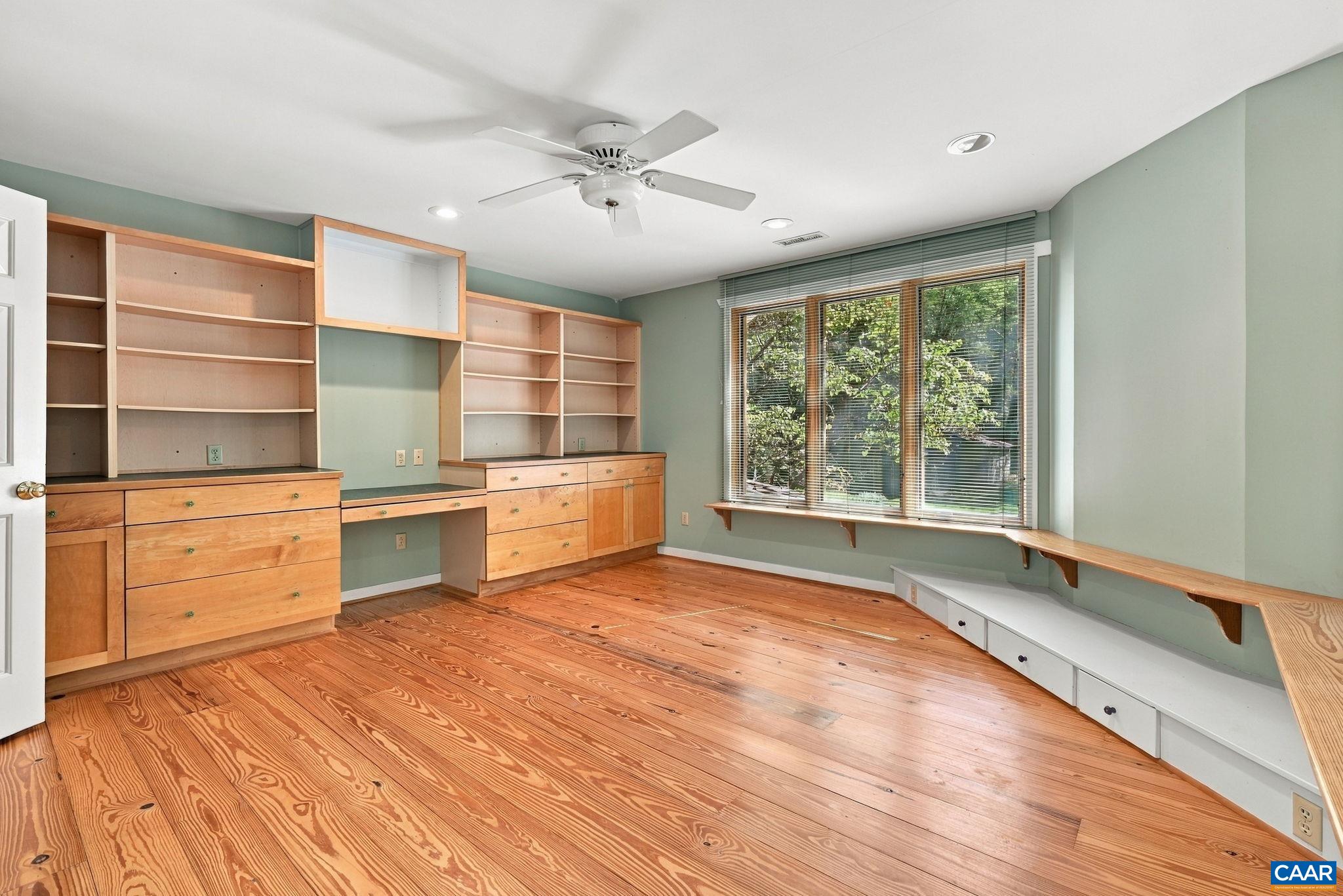 1956 LOCUST HOLLOW RD, CHARLOTTESVILLE, Virginia 22901, 3 Bedrooms Bedrooms, ,2 BathroomsBathrooms,Residential,14,1956 LOCUST HOLLOW RD,683202 MLS # 683202 1956 LOCUST HOLLOW RD, CHARLOTTESVILLE, Virginia 22901, 3 Bedrooms Bedrooms, ,2 BathroomsBathrooms,Residential,14,1956 LOCUST HOLLOW RD,683202 MLS # 683202